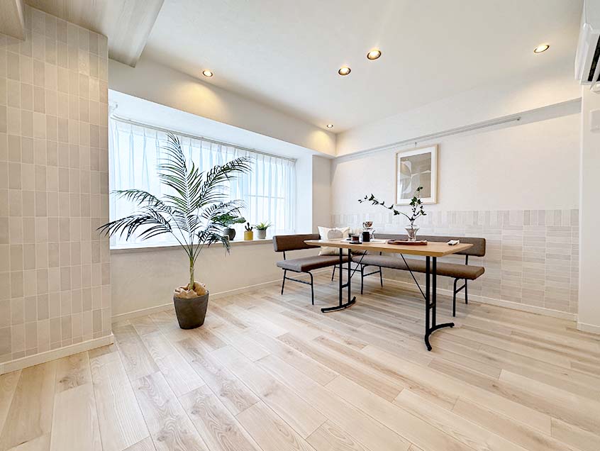 ノブヒル・ホドガヤ 105号室